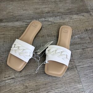 A New Day Shoes Womens Size 6 White Slide Sandals Chain Strap Comfort Cushioned